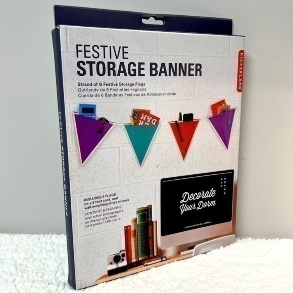 Kikkerland Festive Storage Flags